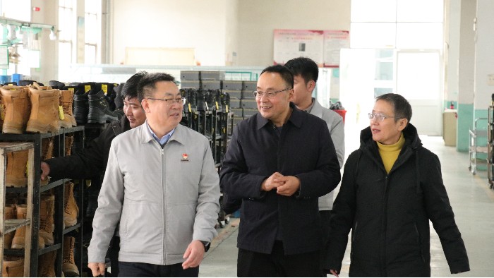 資訊|國內著名集團蒞臨百華鞋業(yè)，攜手打造合作新篇章！